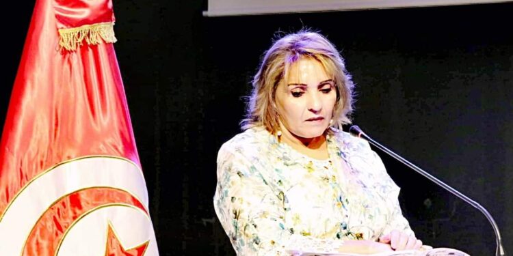 آنسْتُ نارًا….