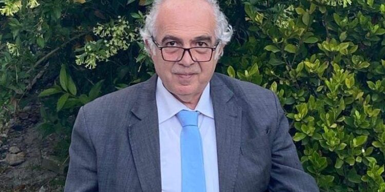 العبث السياسي والإعتدال