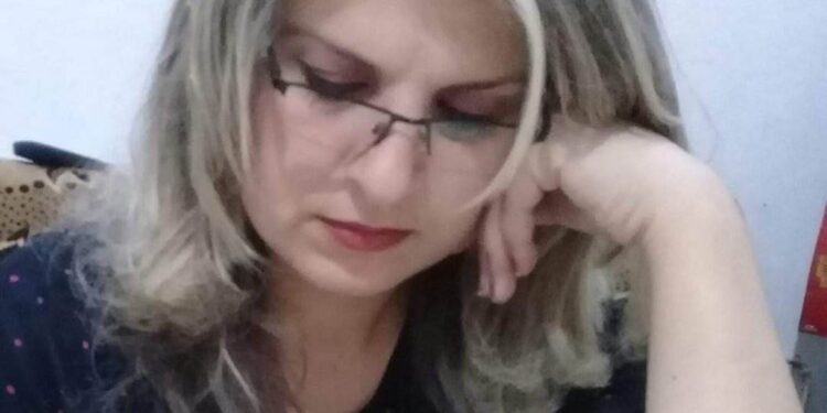 سلّم على أهلي على أترابي