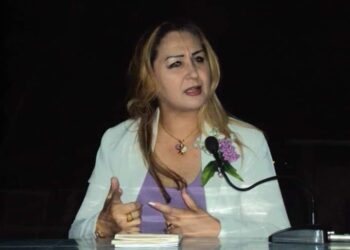 الشاعرة وفاء دلا مكرمة في تونس …