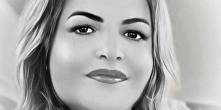 عيناك بحر واسع الهذيان