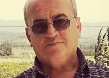 عندما يغفو الدهر