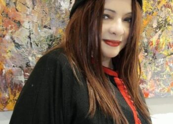 لا شيء يرافقني …