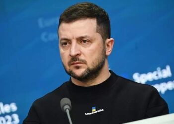 ضابط أمريكي رفيع يحذر زيلينسكي من عواقب رفض الحوار …