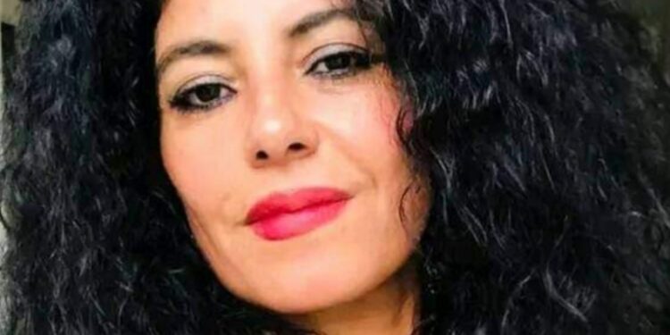 فستان قصير …