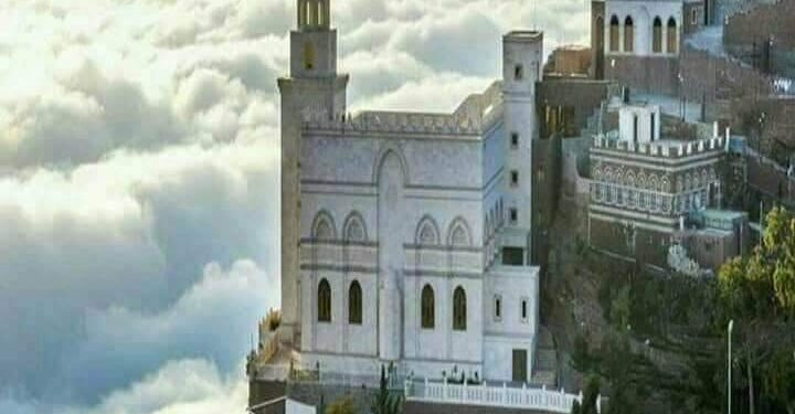 قرية لاتمطر عليها السماء