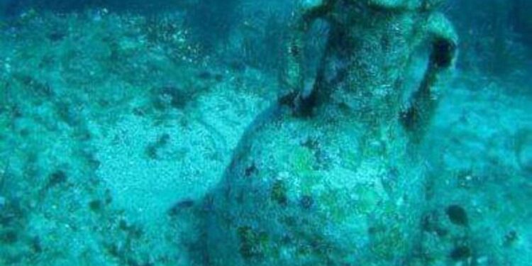 الجن المسجون …