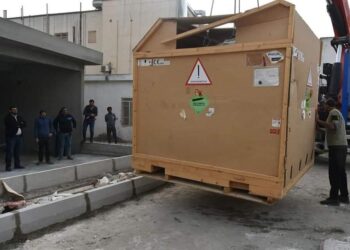 لأول مرة منذ تأسيسه مركز البيضاء الطبي يستلم جهاز الرنين المغناطيسي