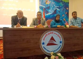 ثقافة القصير تناقش دور الأسرة في التوعية بأخطار التواصل الاجتماعي