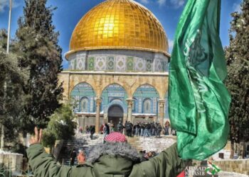 الفلسطينيون أفضل شعوب الأرض في الدفاع عن أوطانهم