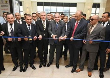 وزير التجارة والصناعة يفتتح معرضي “ايجيبت بروجيكتس” لمواد البناء