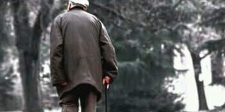 وحيدون تماما كما نحلم …