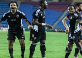 الأهلى يتوصل إلى اتفاق نهائى لتجديد تعاقد الشحات وياسر إبراهيم