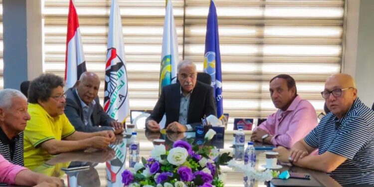 جمال علام يستقبل أعضاء اللجنة الفنية بالكاف