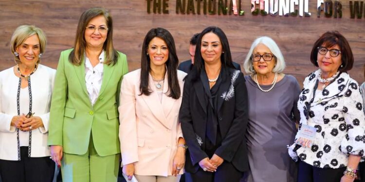 وزيرة التعاون الدولي تُشارك في إحتفالية إطلاق النسخة العربية من كتاب “بنات النيل”