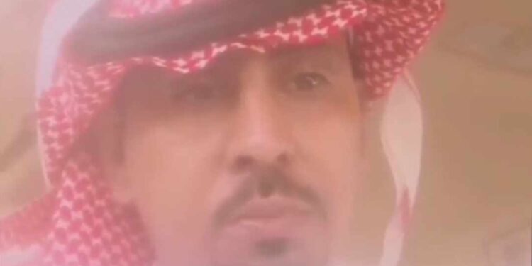 اشكي لله همومآ ثقالي