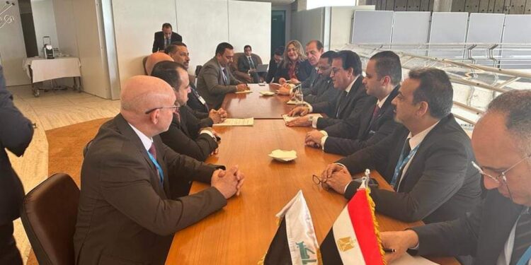 وزير الصحة يعقد لقاء تشاوريا مع نظيره العراقي