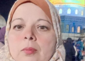 مجاراة للبيت أغرك مني