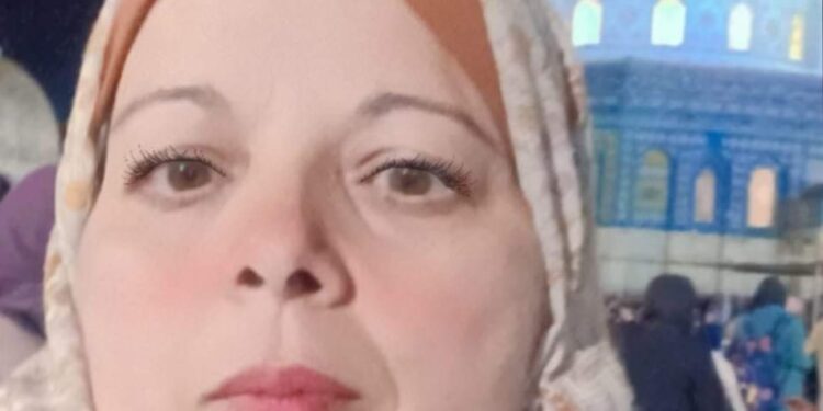 مجاراة للبيت أغرك مني