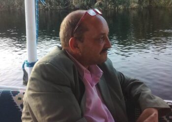 ملامحي تبحث عني …