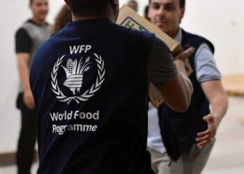 الغذاء العالمي” يطلق برنامج مساعدات طارئة للفارين من السودان
