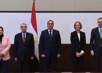 رئيس الوزراء يشهد توقيع مذكرة  تصدير الطاقة المتجددة من مصر إلى أوروبا