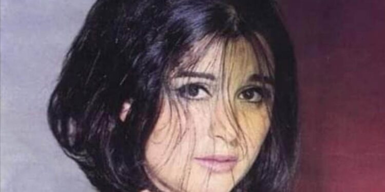 بالأَمسِ قَدْ كانتْ معي …