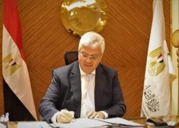 وزير التعليم العالي يصدر قرارًا بغلق كيان وهمي بمحافظة القاهرة