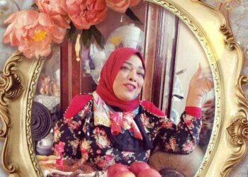 الأيام بتمر بينا