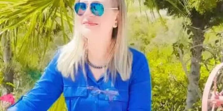 أين أنت وأين أنا…..؟!