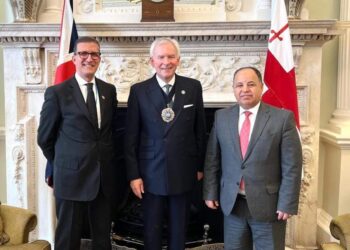 وزير المالية يلتقي مع عمدة مدينة المال بلندن