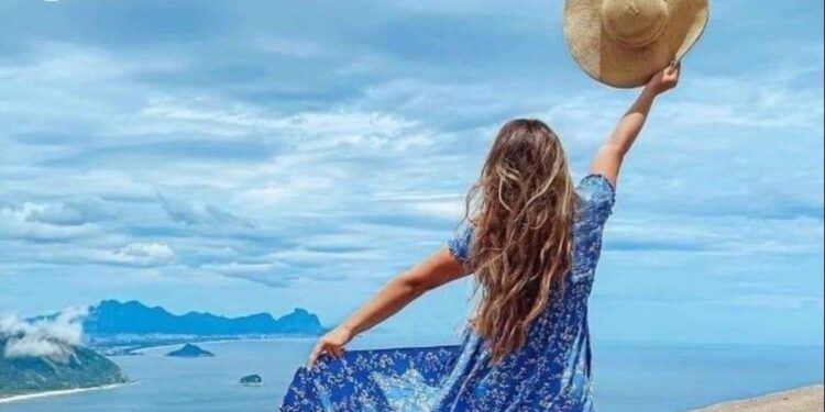 يا رجلًا تغلغل في ثنايا جسدي