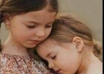 إلى من نبضتْ معي في رحم أمي …