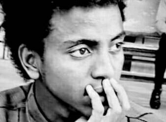 لا شيء يداوي غربتي..