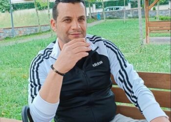 وقفت مع الأمل …