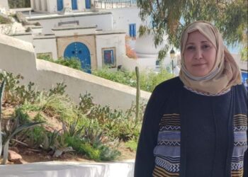 خلف مدينتك…