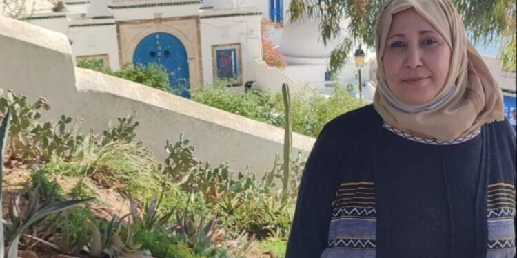 خلف مدينتك…