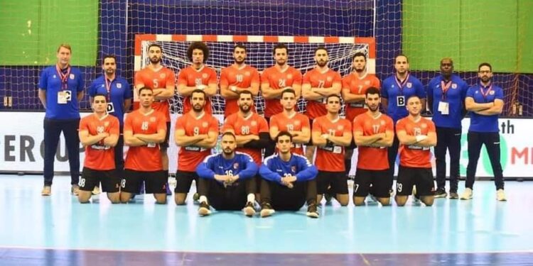 النادى الأهلى يتوج بلقب بطولة السوبر الأفريقى للرجال لكرة اليد