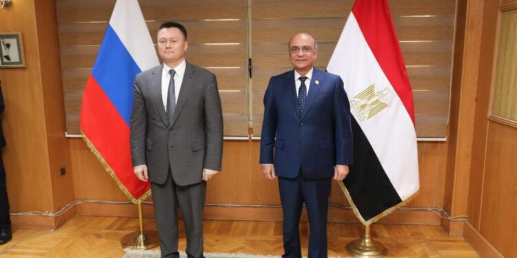 وزير العدل يستقبل النائب العام الروسي