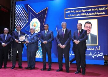 وزير التعليم العالي يشهد احتفالية “إنجاز إجراء 1000 عملية زراعة كبد”