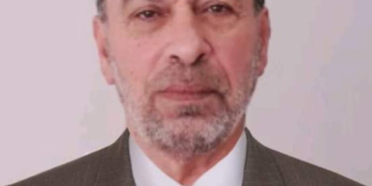 يـا عـابرا مـن بـين أوتـادي …