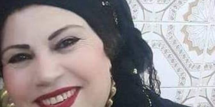 انا شاعر تطوي المسافة احرفي …