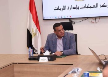 وزير التنمية المحلية يتابع مع المحافظين أسعار تعريفة الركوب الجديدة