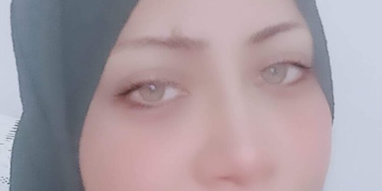 تشابكت أغصاني داخل أوتاد الخمائل المُهملة ..