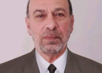 قال الشاعر «ما اكثر الاخوان حين تعدهم»