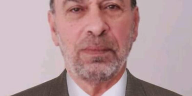 قال الشاعر «ما اكثر الاخوان حين تعدهم»