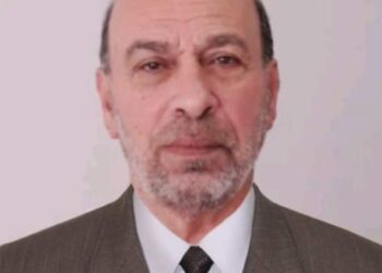 ”على شطر بيت لأبو العتاهية“ وخـير الكلام قليل الحروف