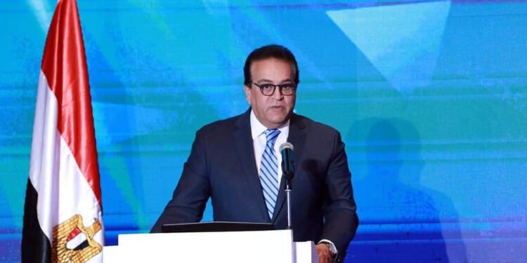 وزير الصحة: القيادة السياسية تولي اهتمامًا كبيرًا لمكافحة الأورام السرطانية