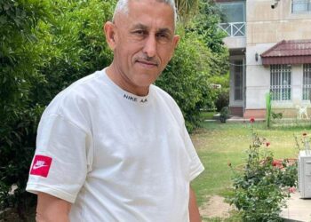 حرّةٌ كالأُباةِ …