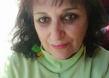 امْرَأةُ الكَهْفِ